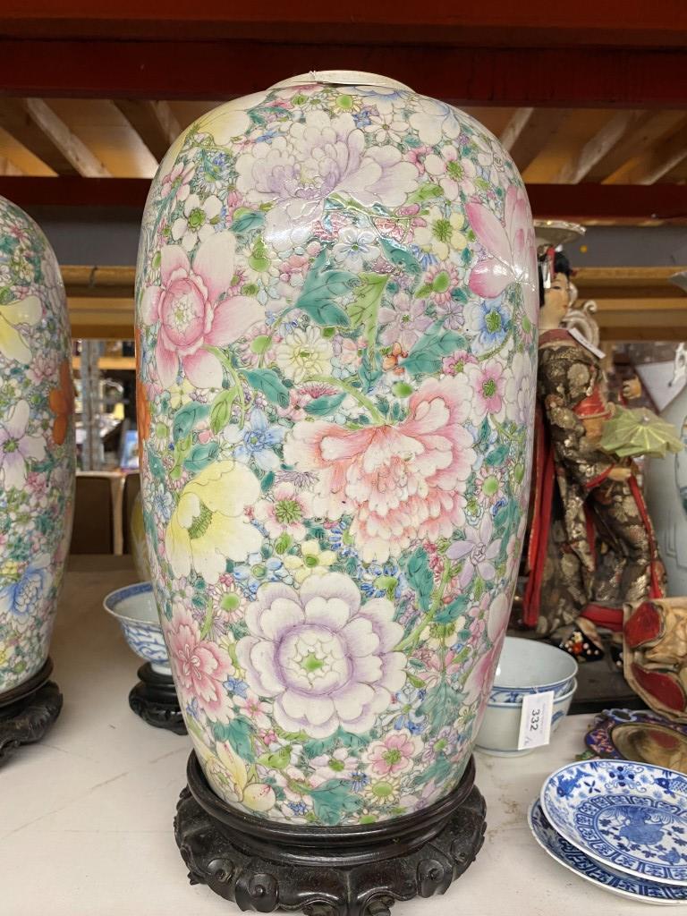 A PAIR OF LATE 19TH CENTURY CHINESE QING FLORAL DESIGN LIDDED JARS ON WOODEN STANDS, QIANLONG MARK - Image 25 of 29