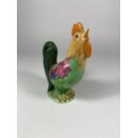 A BESWICK POTTERY MODEL OF A ROOSTER, NO. 1001, HEIGHT 14CM