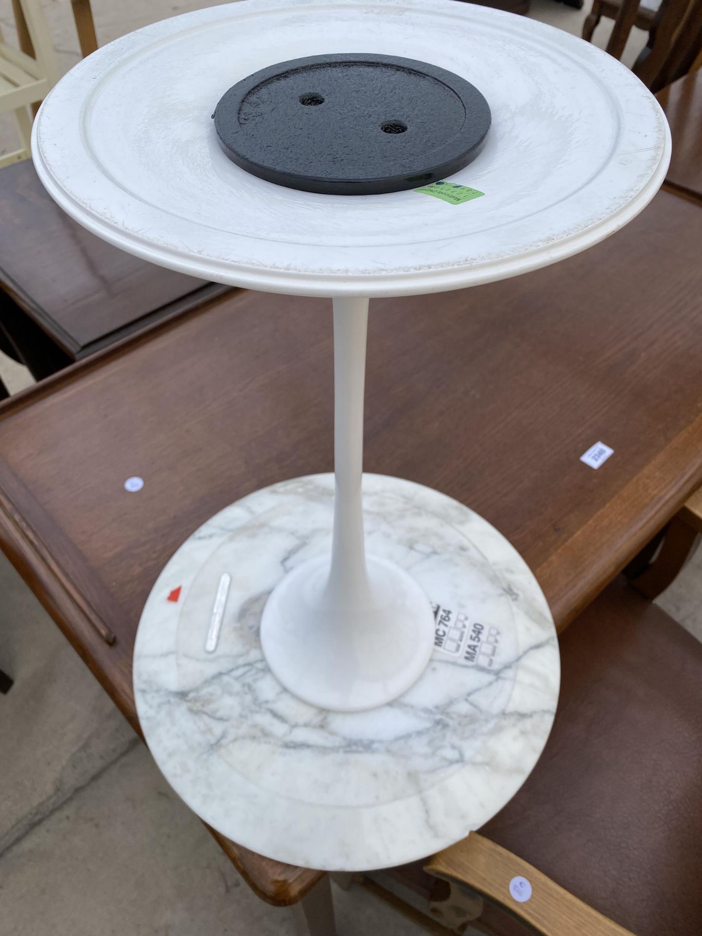 A RETRO '1956 KNOLL STUDIO' TULIP SIDE-TABLE WITH MARBLE TOP, 16" DIAMETER - Image 6 of 7