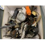 A LARGE QUANTITY OF WRISTWATCHES TO INCLUDE AVIATOR, ZEON, COTTON TRADERS, ETC