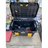 A LARGE PLASTIC WHEELED TOOL BOX AND AN ASSORTMENT OF POWER TOOLS TO INCLUDE THREE BATTERY DRILLS