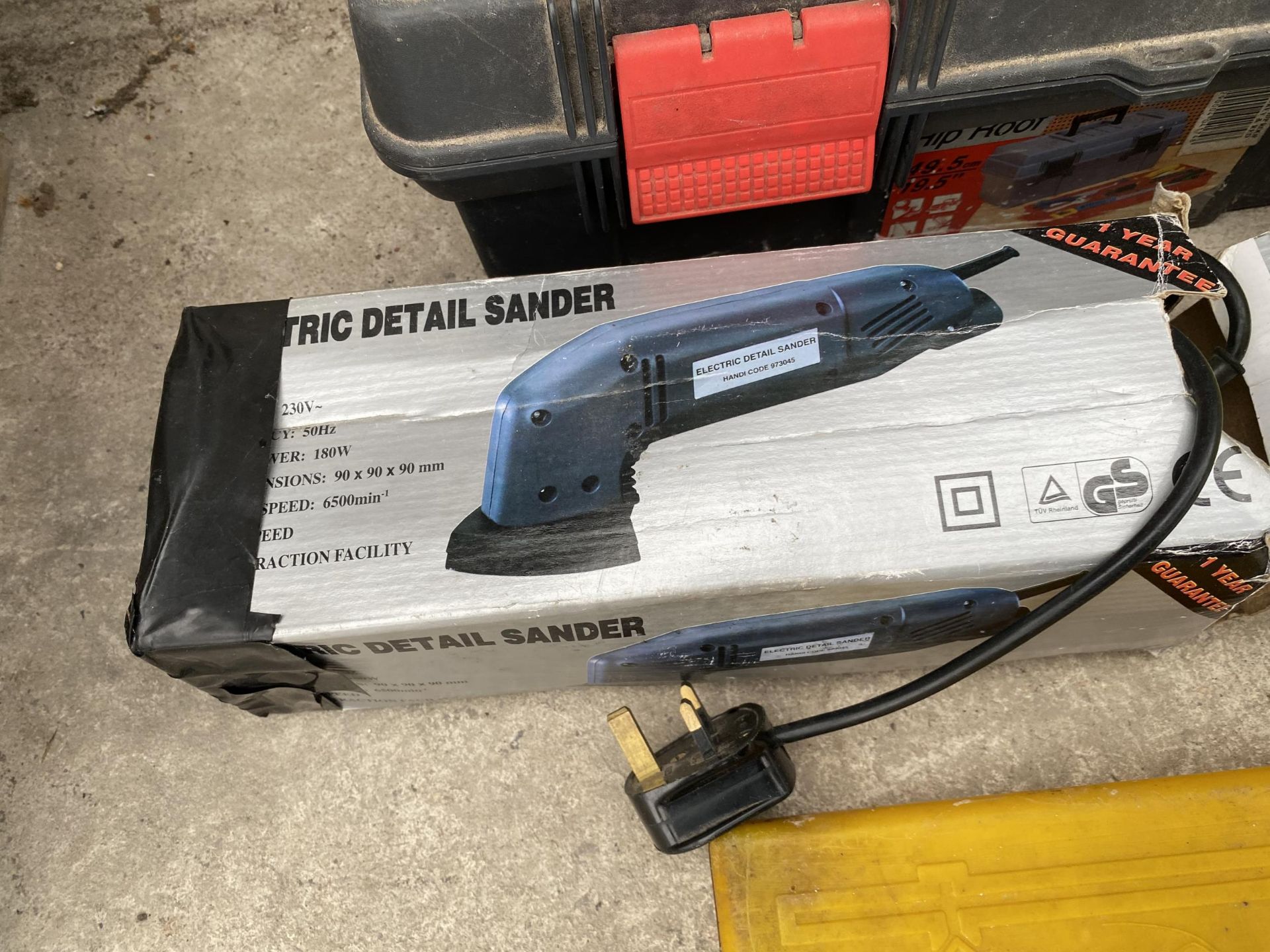 AN ASSORTMENT OF ITEMS TO INCLUDE A DETAIL SANDER, A CAR VACUUM AND A TOOL BOX ETC - Image 2 of 3