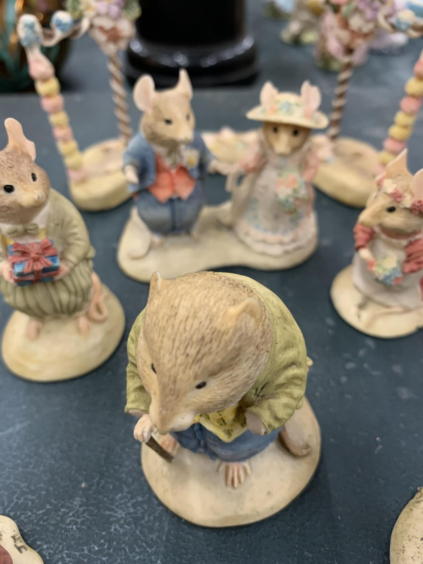 A COLLECTION OF BORDER FINE ARTS FIGURES TO INCLUDE LADY WOODMOUSE, WILFRED, BRIDE AND GROOM, ETC - Image 4 of 4
