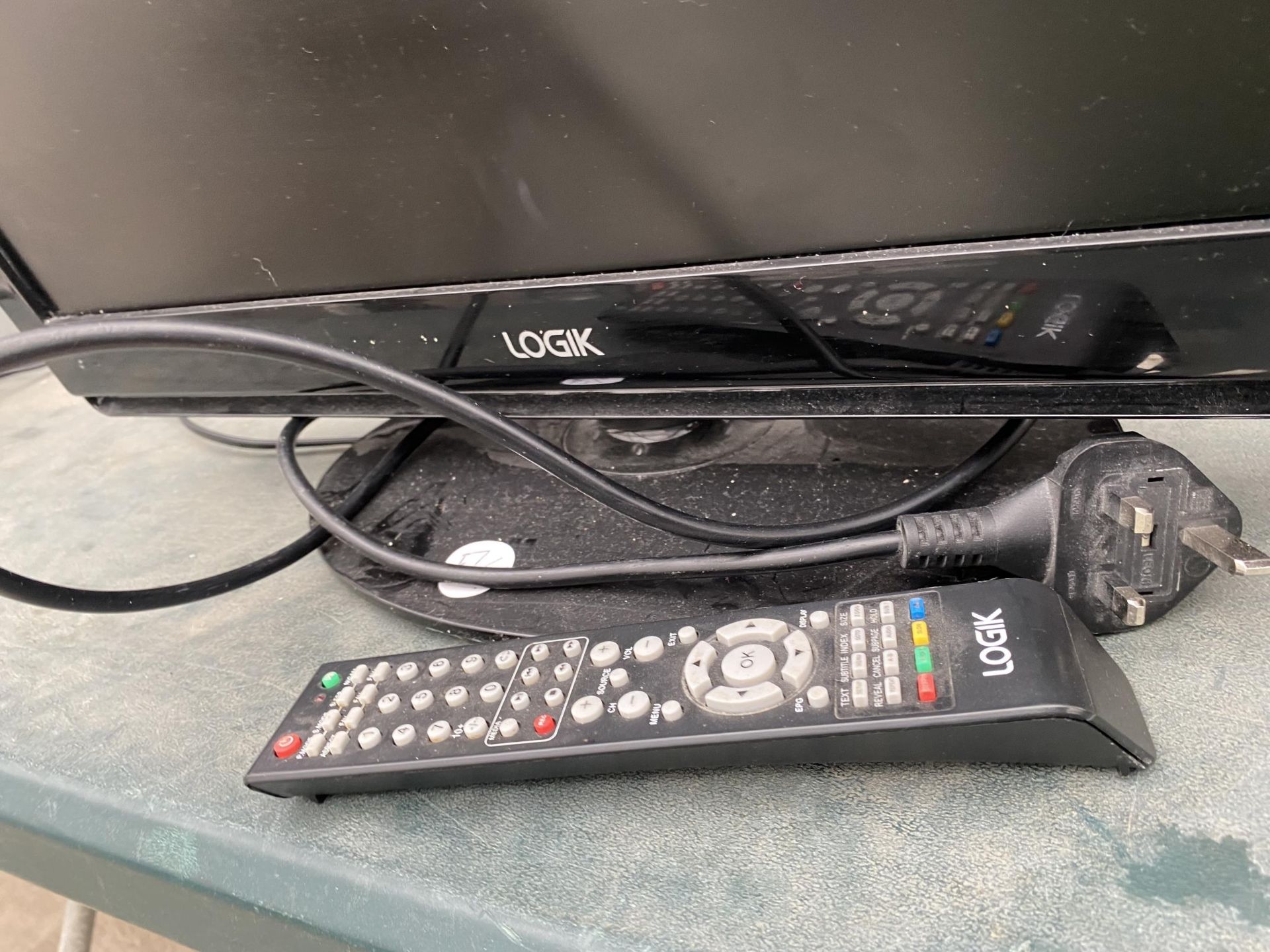 A 21" LOGIK TELEVISION WITH REMOTE CONTROL - Image 2 of 2