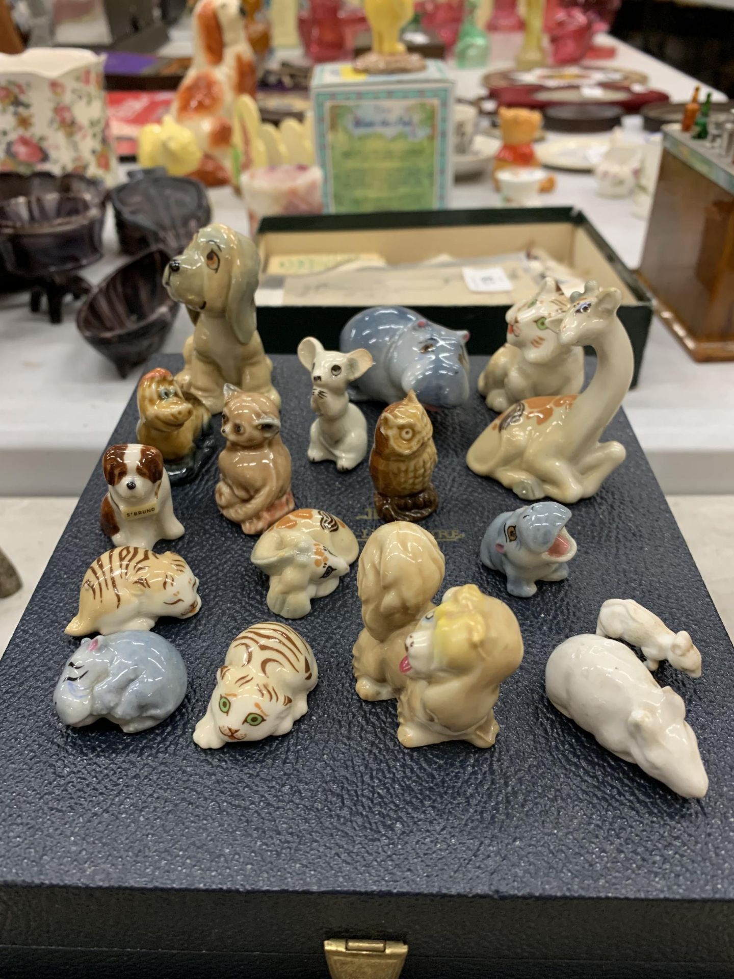 A QUANTITY OF VINTAGE WADE WHIMSIES IN ORIGINAL BOXES TO INCLUDE 'POLAR SET', HORSES, FARM ANIMALS - Image 2 of 4