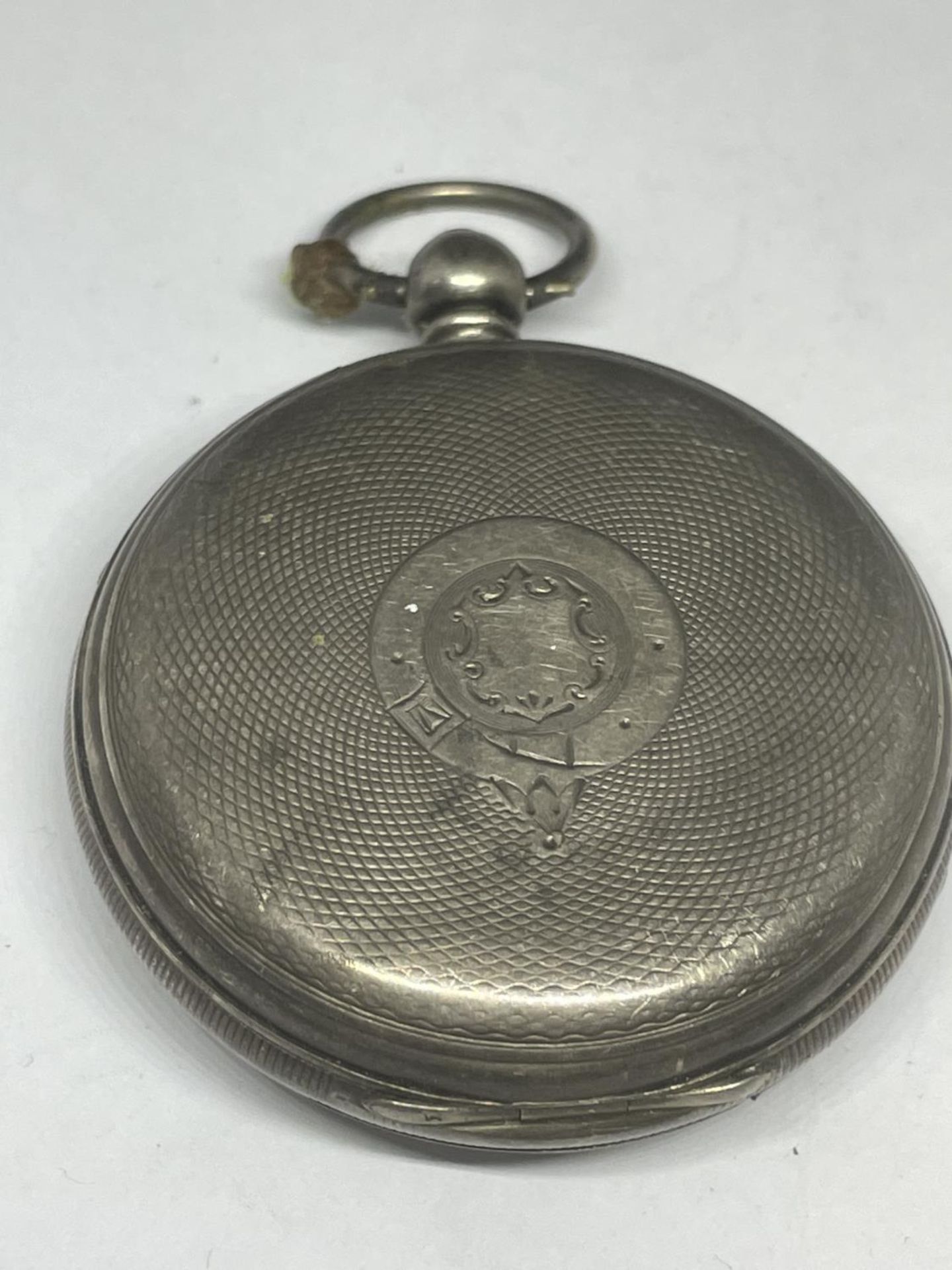 A LONDON HALLMARKED SILVER FUSEE MOVEMENT OPEN FACED POCKET WATCH - Image 2 of 3
