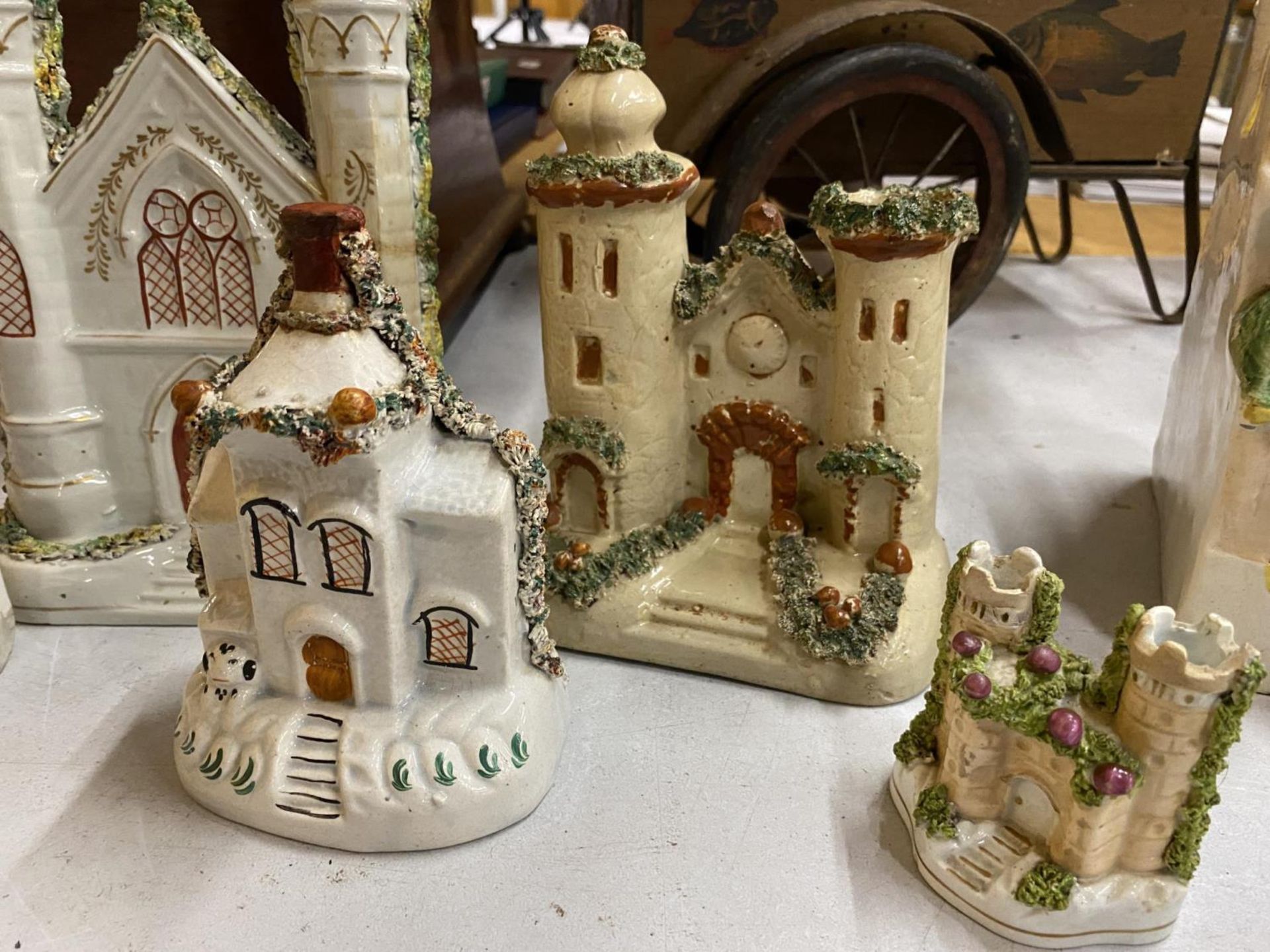 A GROUP OF FIVE 19TH CENTURY STAFFORDSHIRE COTTAGE AND FURTHER ITEMS - Image 3 of 3