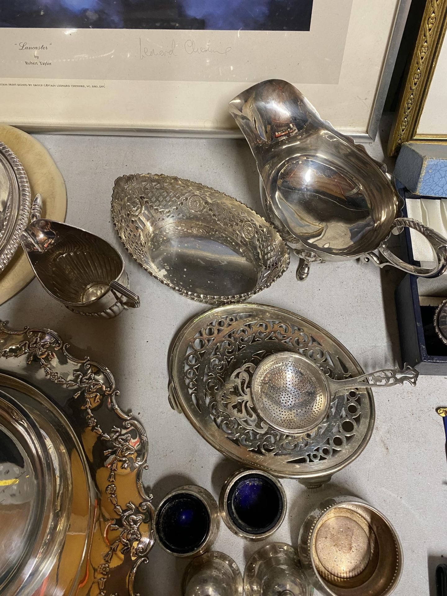 A LARGE QUANTITY OF ITEMS TO INCLUDE A SMALL HALLMARKED SILVER CREAM JUG, SILVER HAND WARMER, TRAYS, - Image 4 of 4