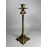 AN ART NOUVEAU BRASS CANDLESTICK, HEIGHT 38CM