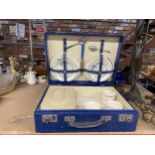 A VINTAGE PICNIC HAMPER WITH BREXTON ACCESSORIES TO INCLUDE CUPS, PLATES, A TIN SANDWICH BOX IN A