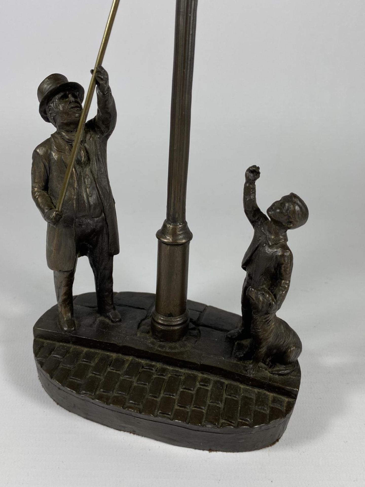 A B.A ORMOND BRONZE EFFECT MODEL OF A LAMPLIGHTER, LIMITED EDITION /5000, SIGNED TO BASE, HEIGHT - Image 2 of 4