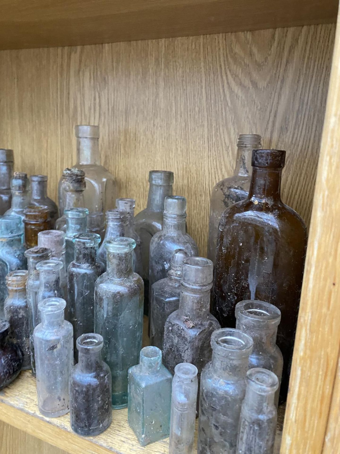 A LARGE QUANTITY OF MINITURE GLASS MEDICINE BOTTLES - Image 2 of 3