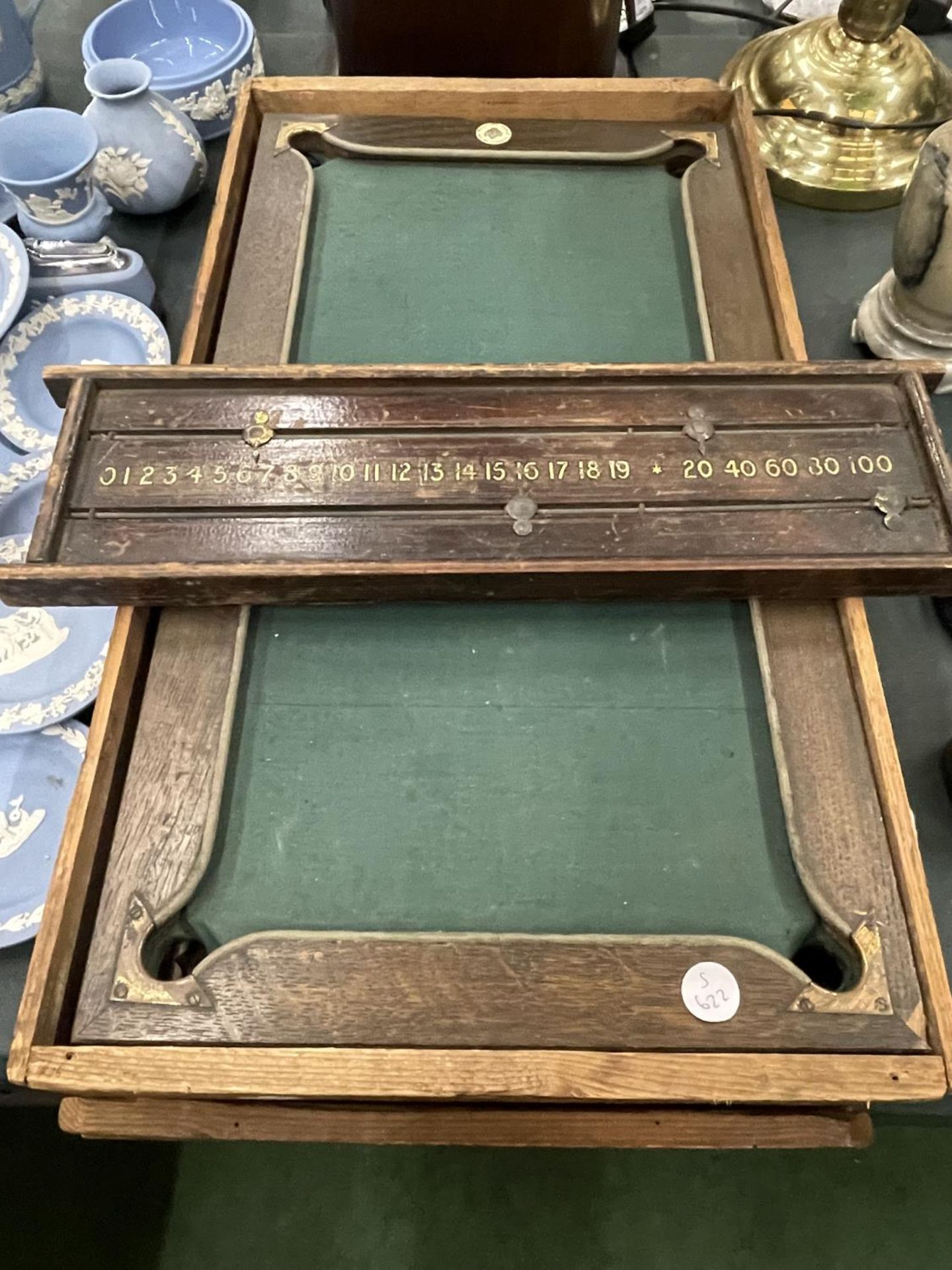 A VINTAGE BOXED SALESMAN'S MINIATURE SNOOKER / BILLIARDS TABLE WITH SNOOKER SCORER (MISSING ONE