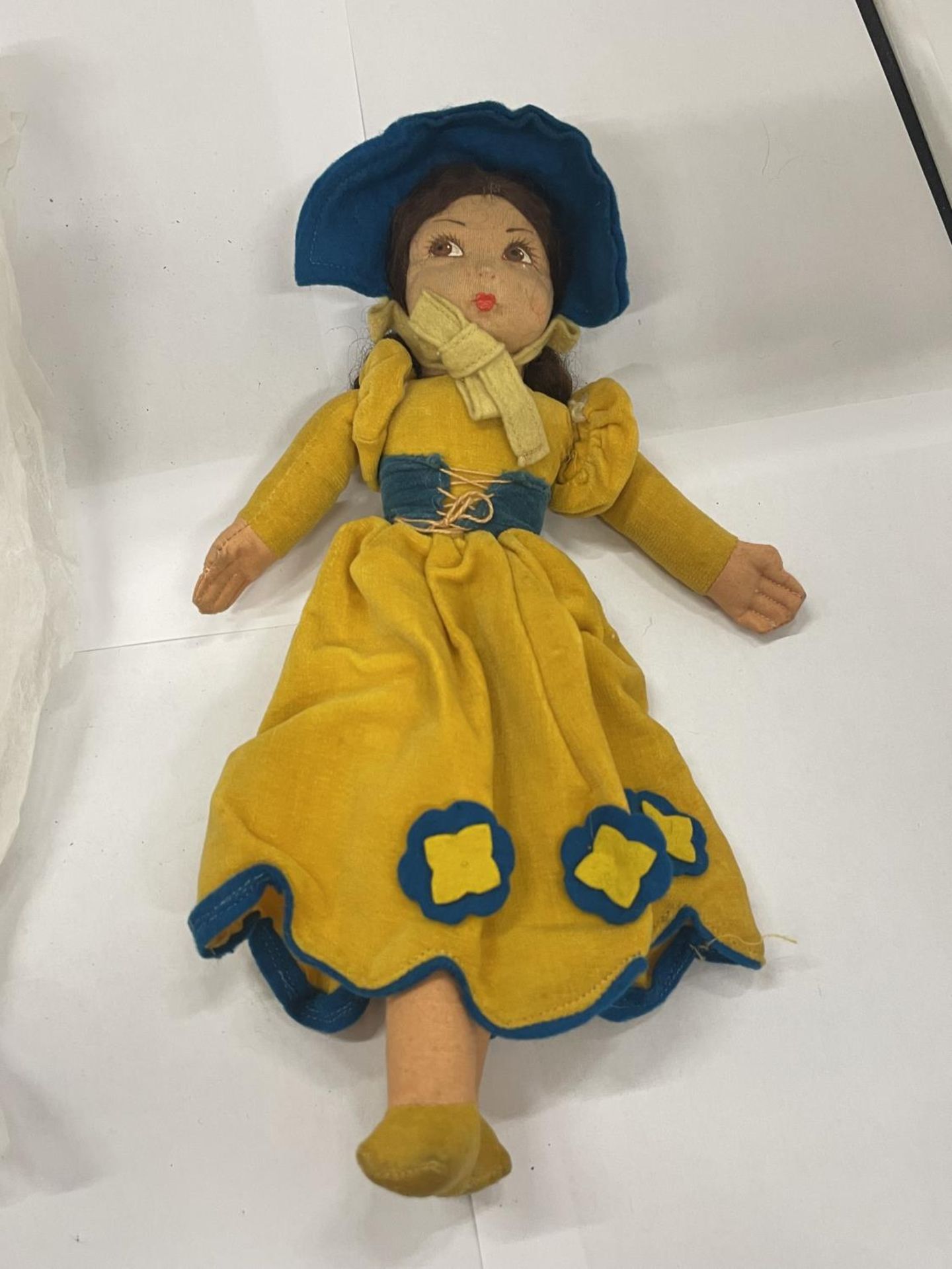 TWO VINTAGE NORAH WELLINGS CLOTH DOLLS WITH LABELS TO FEET TO INCLUDE ONE IN A YELLOW DRESS AND A - Image 3 of 3