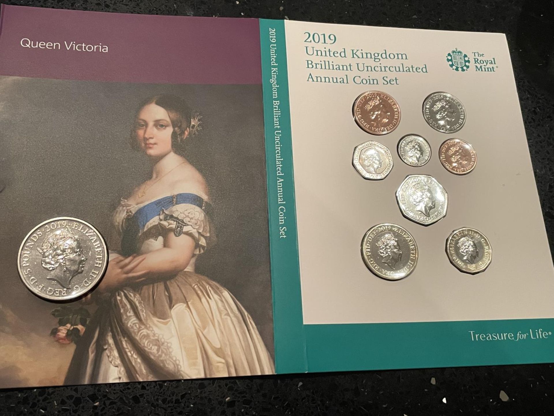 UK , ROYAL MINT , 2019 , ANNUAL COIN SET OF THIRTEEN . PRISTINE CONDITION - Image 5 of 5