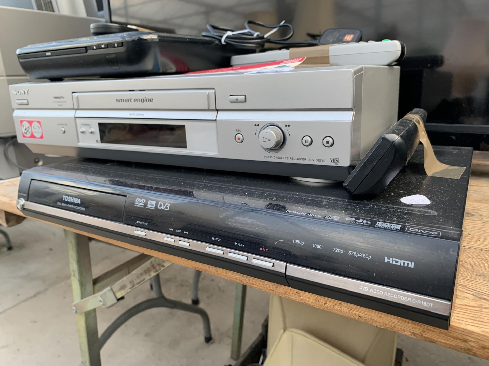 A TOSHIBA DVD PLAYER, A SONY VHS PLAYER AND A TECHNIKA DVD PLAYER ETC - Image 3 of 3