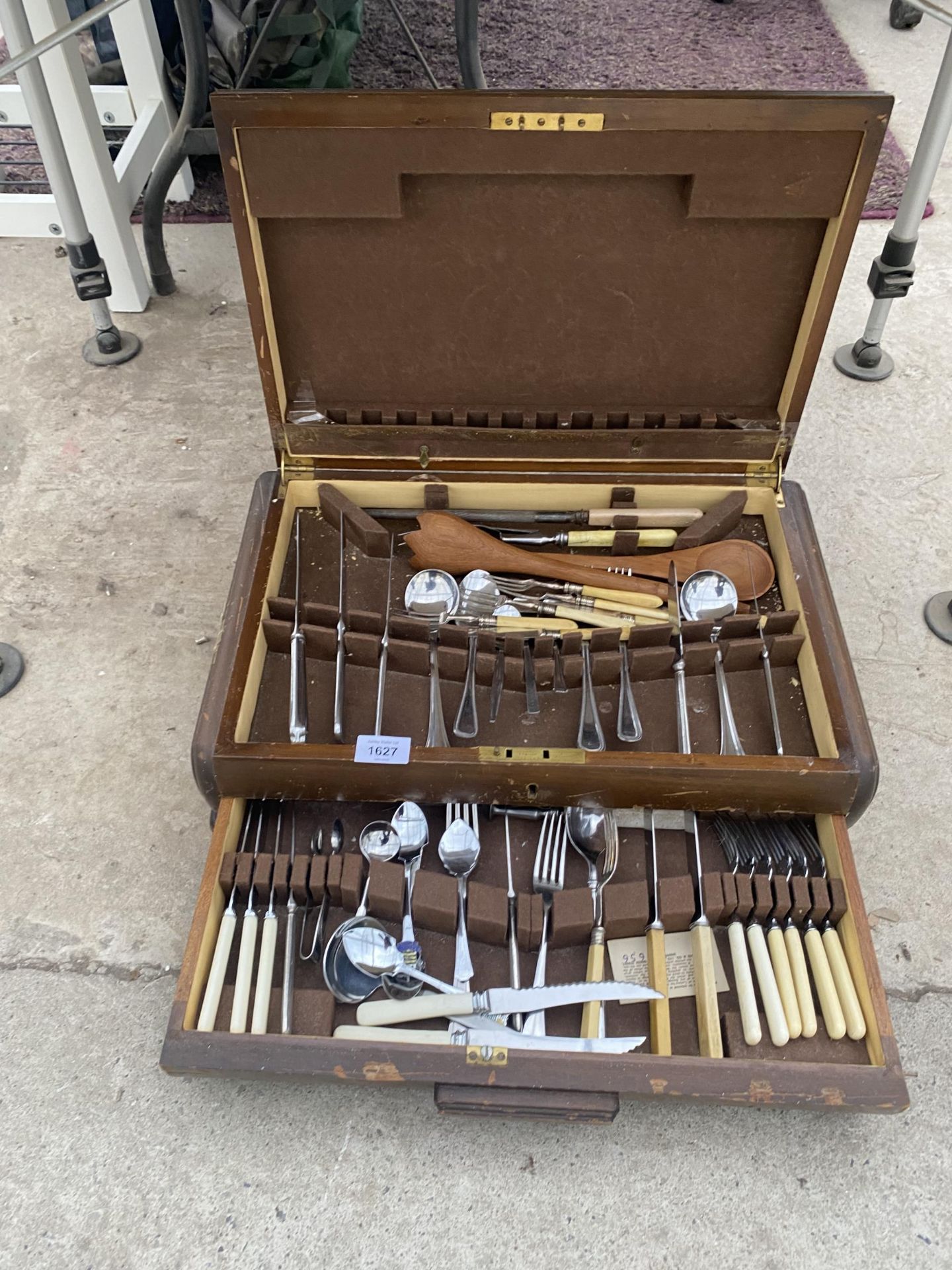 A PART COMPLETE CANTEEN OF CUTLERY