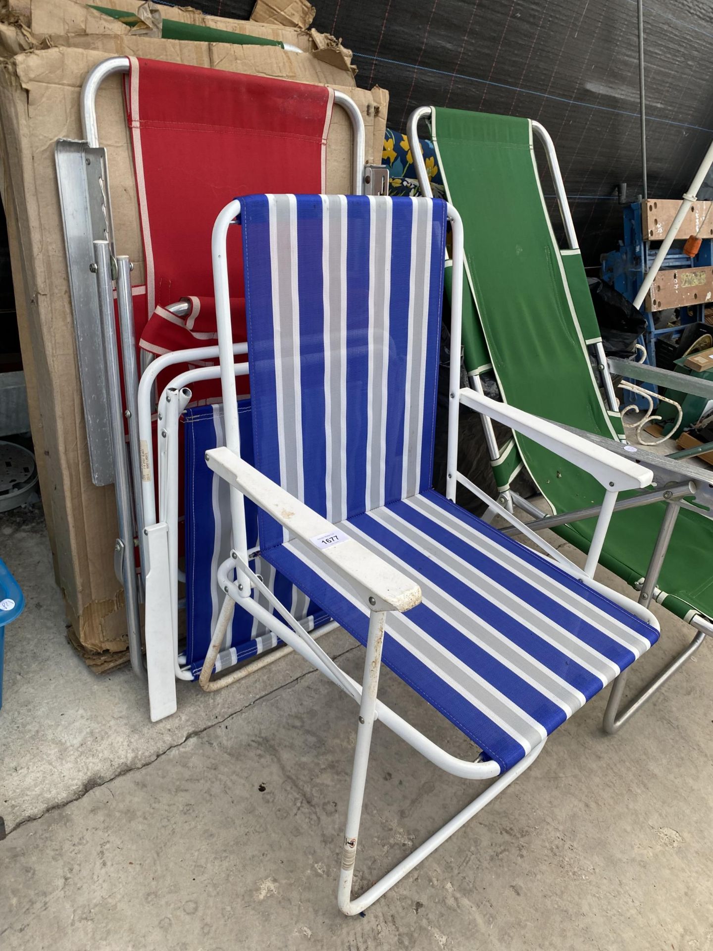 VARIOUS FOLDING GARDEN CHAIRS - Bild 3 aus 3