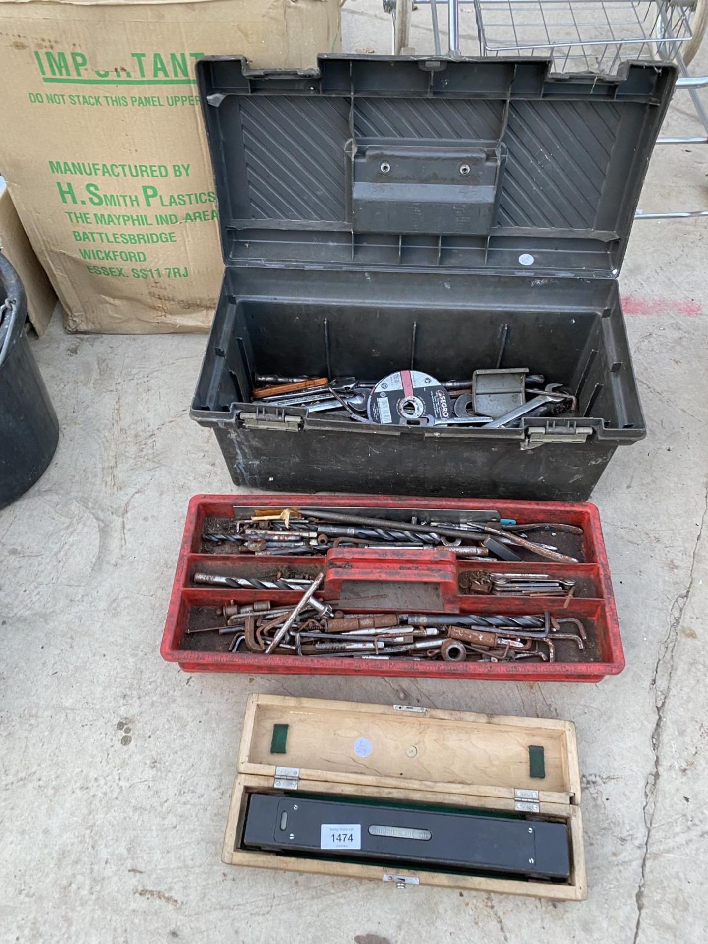AN ASSORTMENT OF TOOLS TO INCLUDE DRILL BITS AND SPANNERS ETC