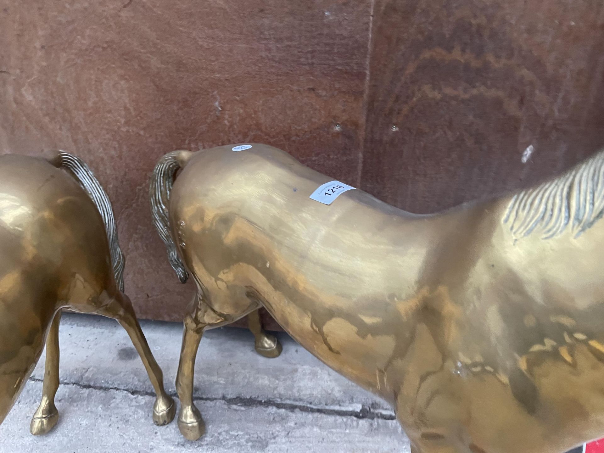 A PAIR OF LARGE HEAVY BRASS HORSES - Image 3 of 5