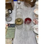 A QUANTITY OF CUT GLASS ITEMS TO INCLUDE BOWLS, A DECANTER, VASE, ETC