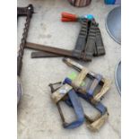 AN ASSORTMENT OF WOOD WORKING CLAMPS TO INCLUDE PARAMO G CLAMPS ETC