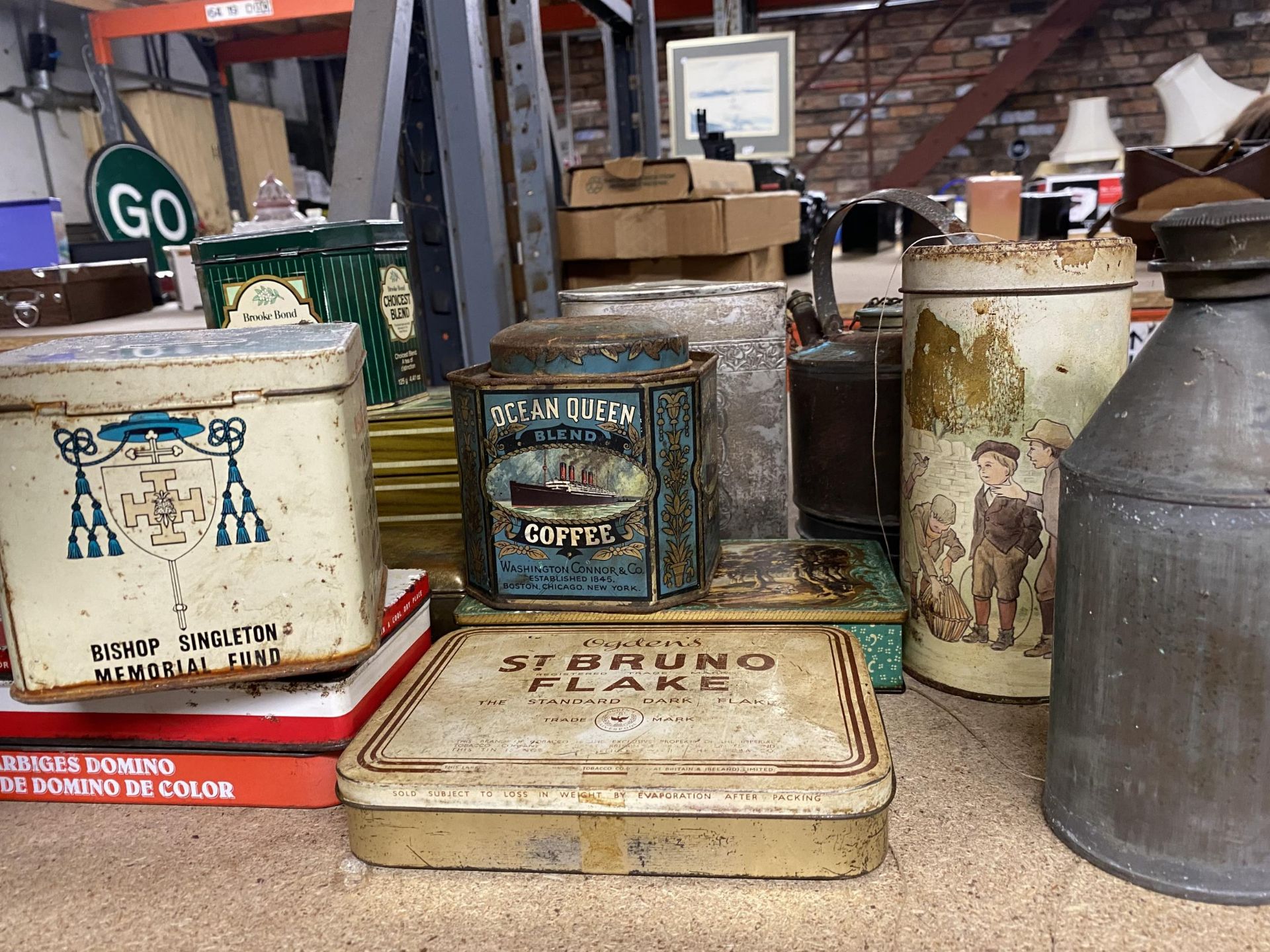 A QUANTITY OF COLLECTABLE VINTAGE TINS TO INCLUDE TEA AND COFFEE, TOBACCO, A KETTLE, ETC - Image 3 of 3