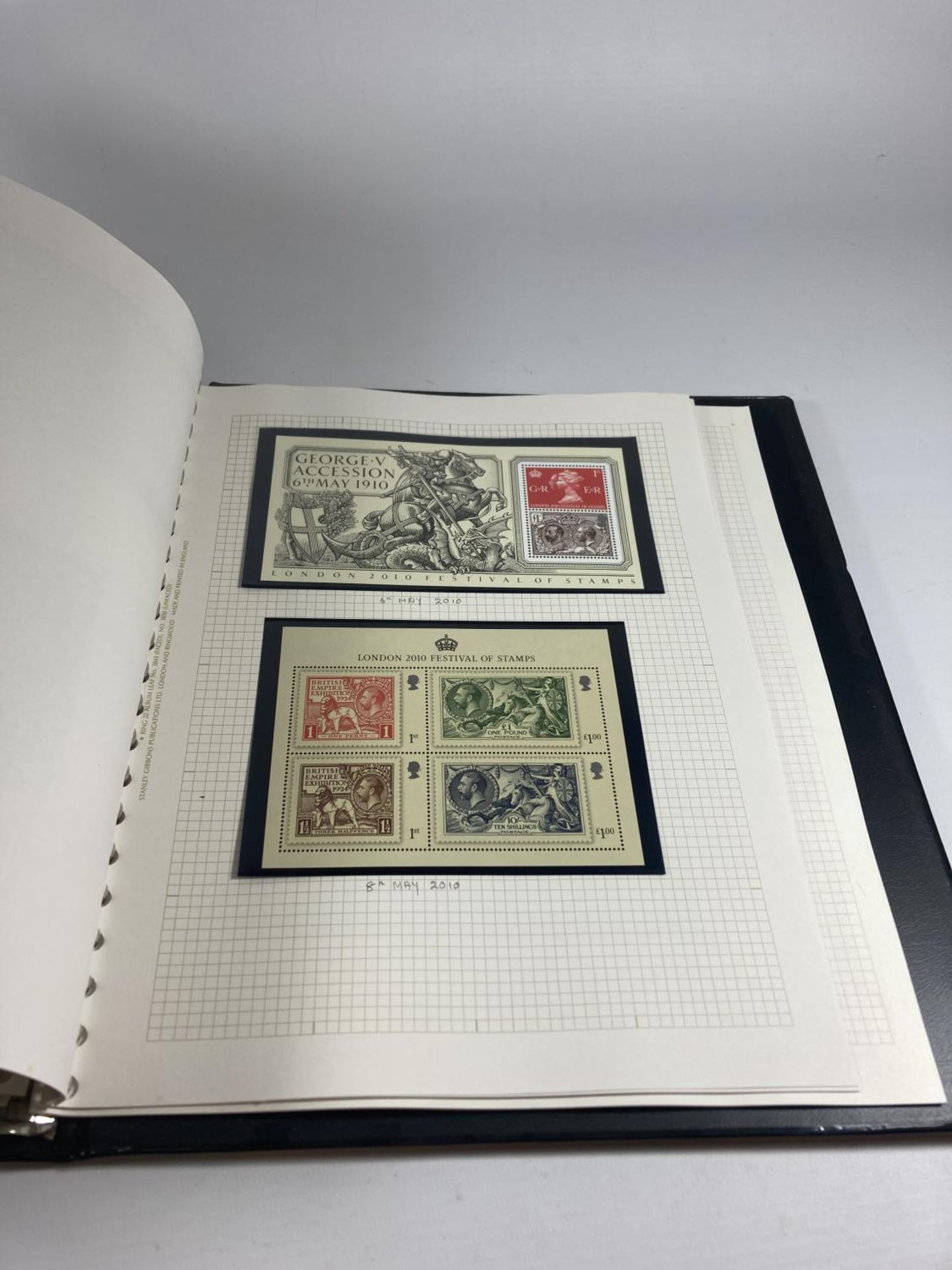 A MIXED GROUP OF G.B STAMPS TO INCLUDE 2 X £5 WINDSOR CASTLE ETC - Image 9 of 13