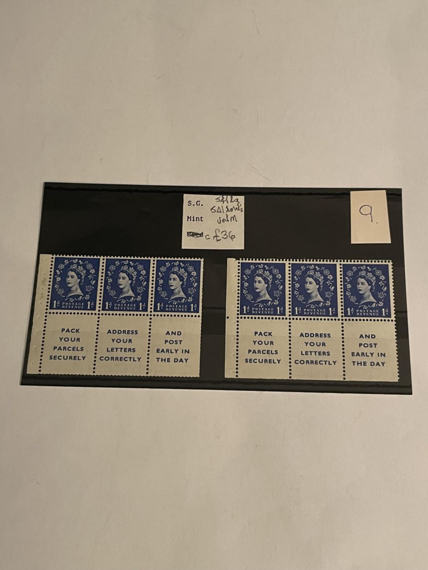 GREAT BRITAIN , 1955-58 , 1D BOOKLET PANE X 2 , U/M . SG 541A & 541AW CAT £36.00