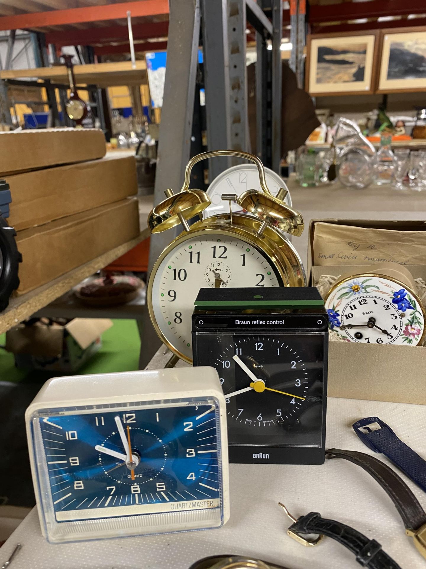 A QUANTITY OF ALARM CLOCKS TO INCLUDE VINTAGE EXAMPLES PLUS WRISTWATCHES ROTARY, LORUS, ETC - Image 2 of 4