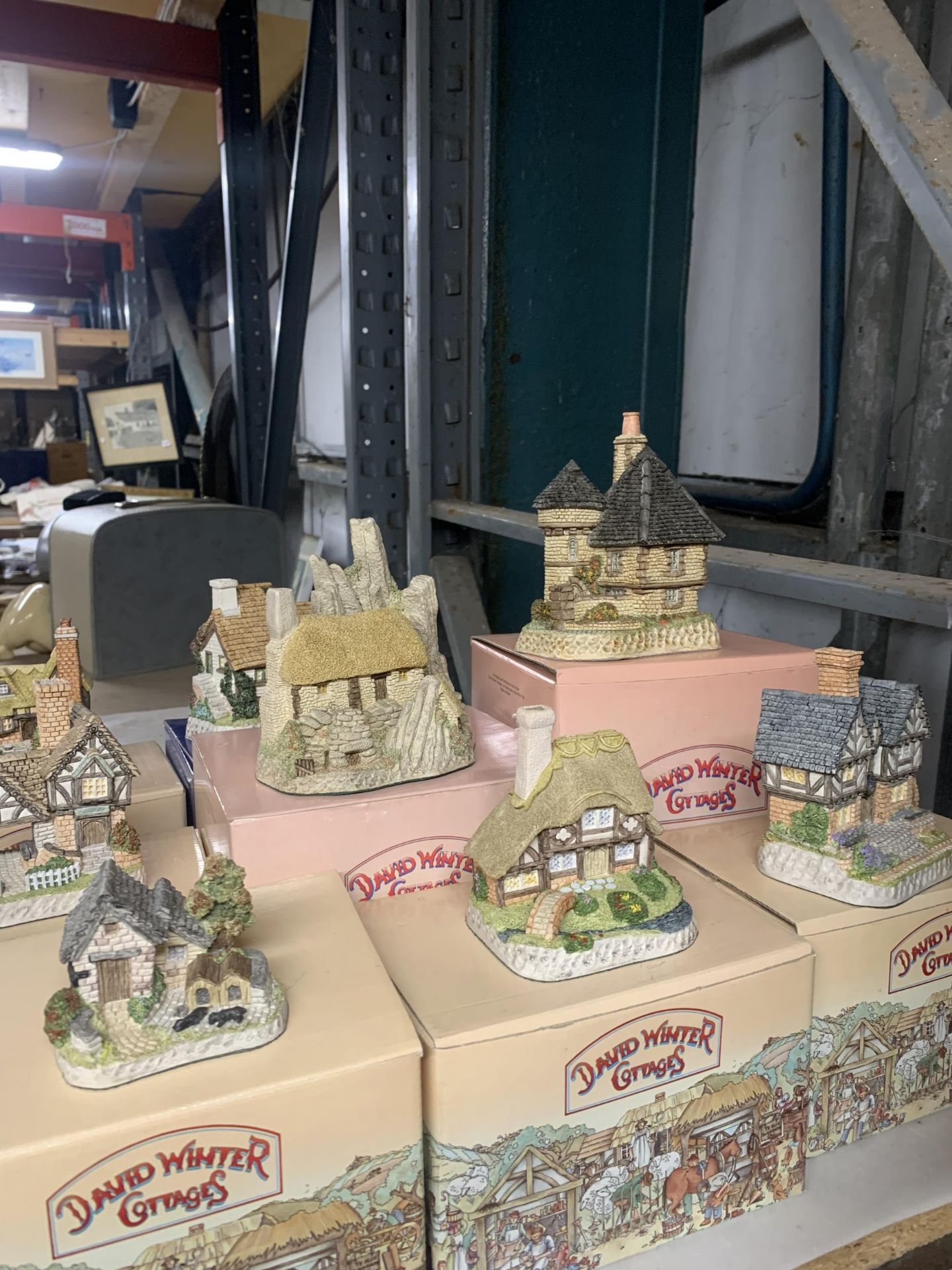 A LARGE QUANTITY OF BOXED DAVID WINTERS COTTAGES - 15 IN TOTAL - Image 3 of 3
