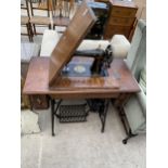 A SINGER TREADLE SEWING MACHINE, NO.51872789