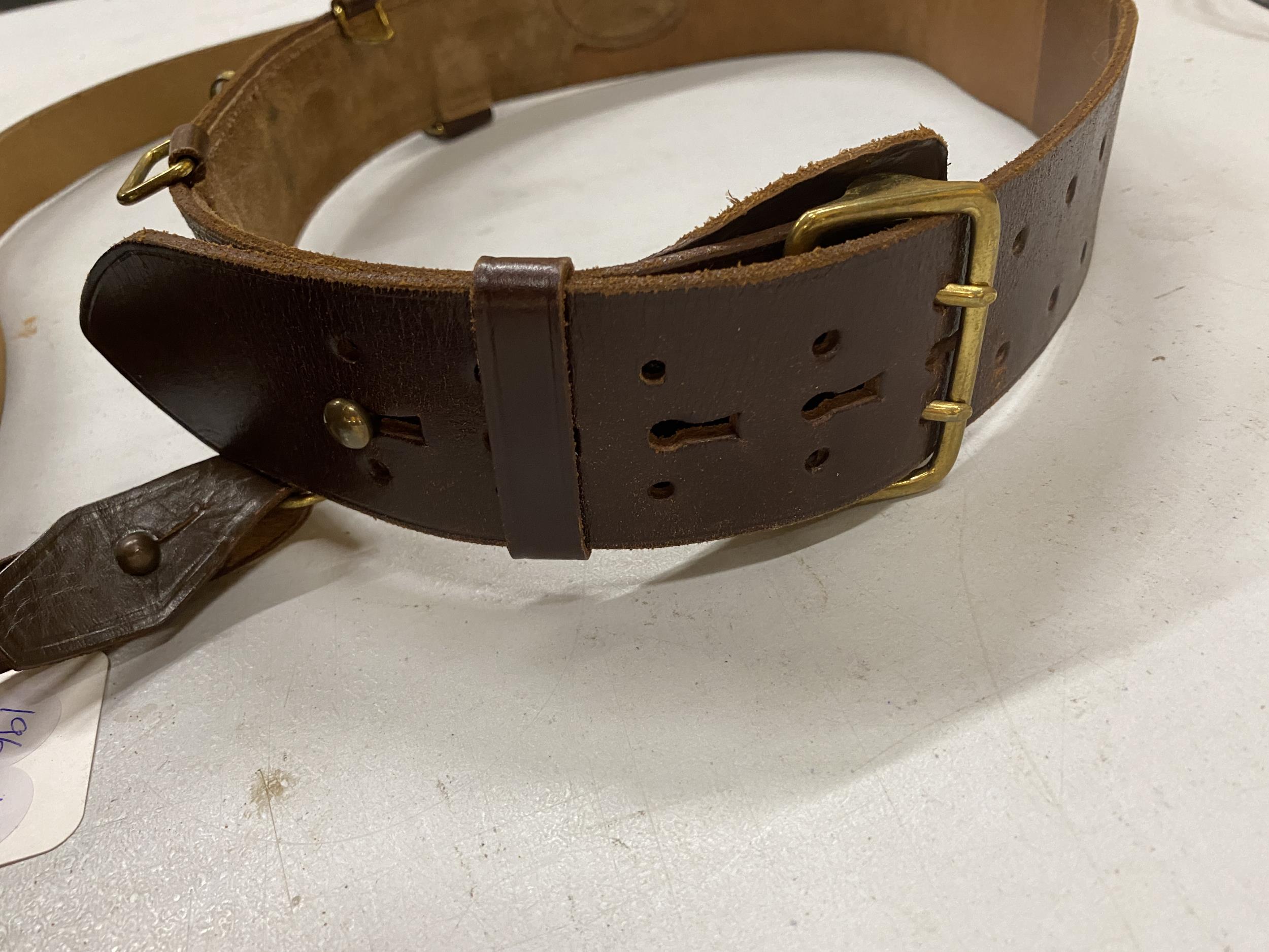 A LEATHER SAM BROWNE BELT AND SHOULDER STRAP - Image 2 of 2