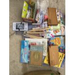 AN ASSORTMENT OF ARTS AND CRAFTS ITEMS TO INCLUDE PAINT BRUSHES, PENCILS AND CRAYONS ETC