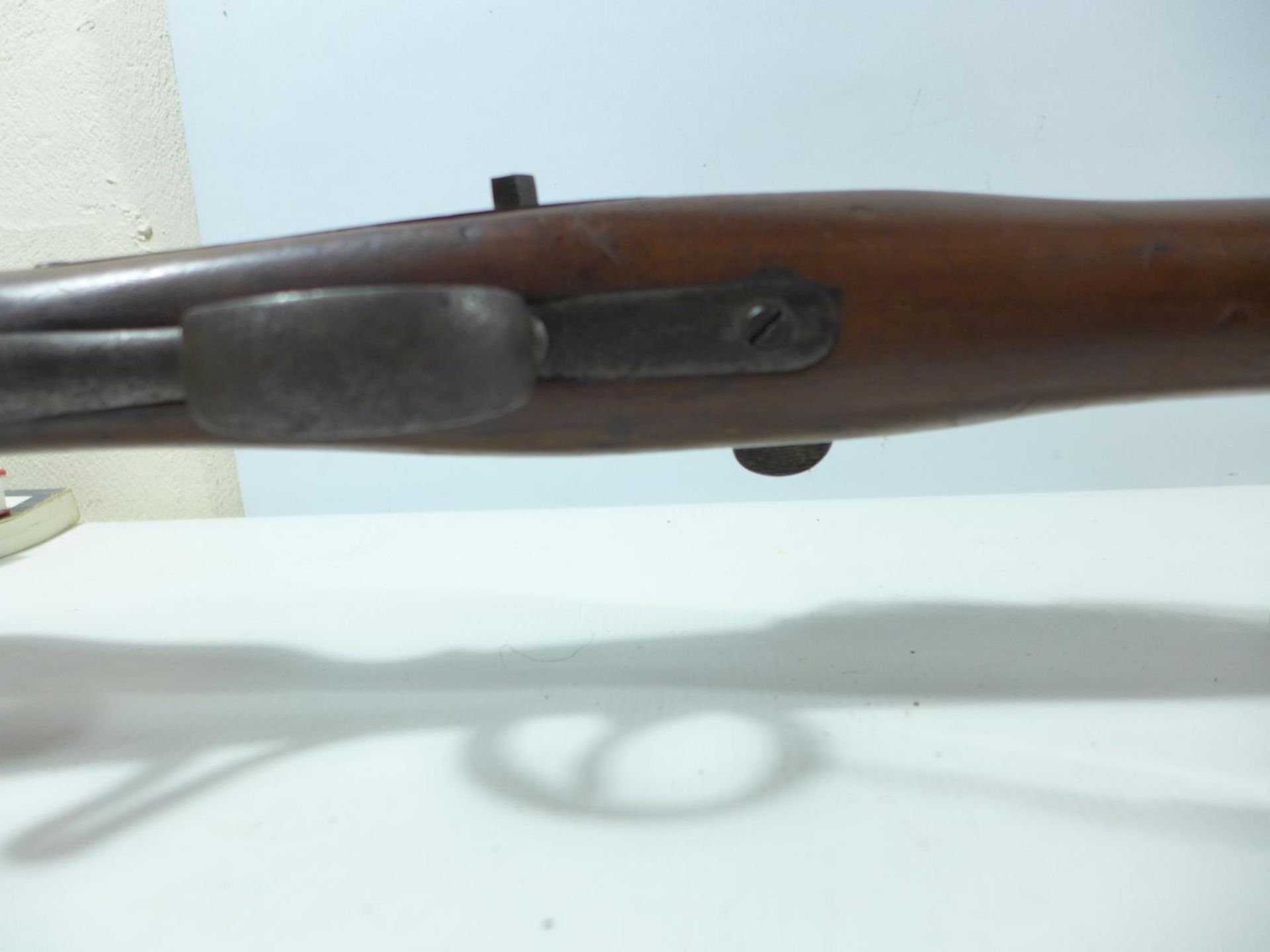 A MID 19TH CENTURY OBSOLETE CALIBRE WERNDL-HOLUB RIFLE, 83CM BARREL, LACKING HAMMER, TOTAL LENGTH - Image 11 of 11