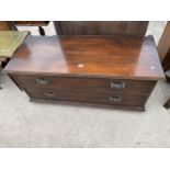 AN EARLY 20TH CENTURY OAK DRESSING TABLE BASE