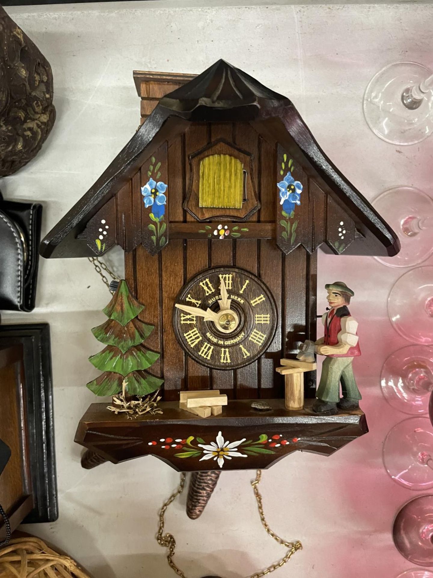 A WOODEN GERMAN CUCKOO CLOCK PLUS TWO BEAR FIGURES - Image 3 of 3