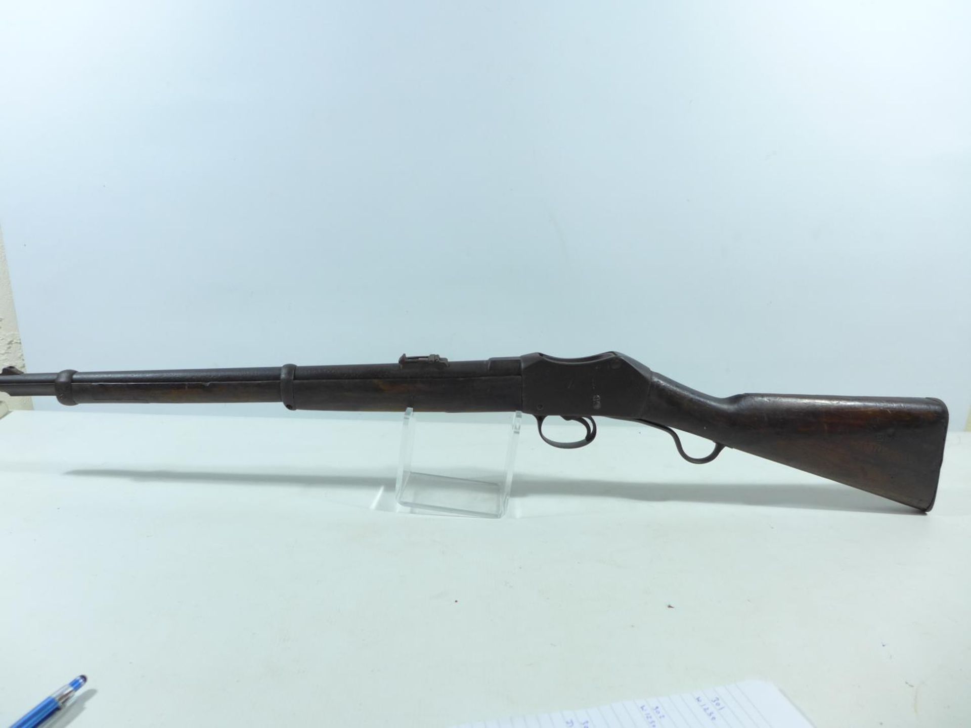 AN OBSOLETE CALIBRE ENFIELD 1860 MARTINI HENRY ACTION CARBINE, 54CM BARREL, TOTAL LENGTH 96CM - Image 3 of 10