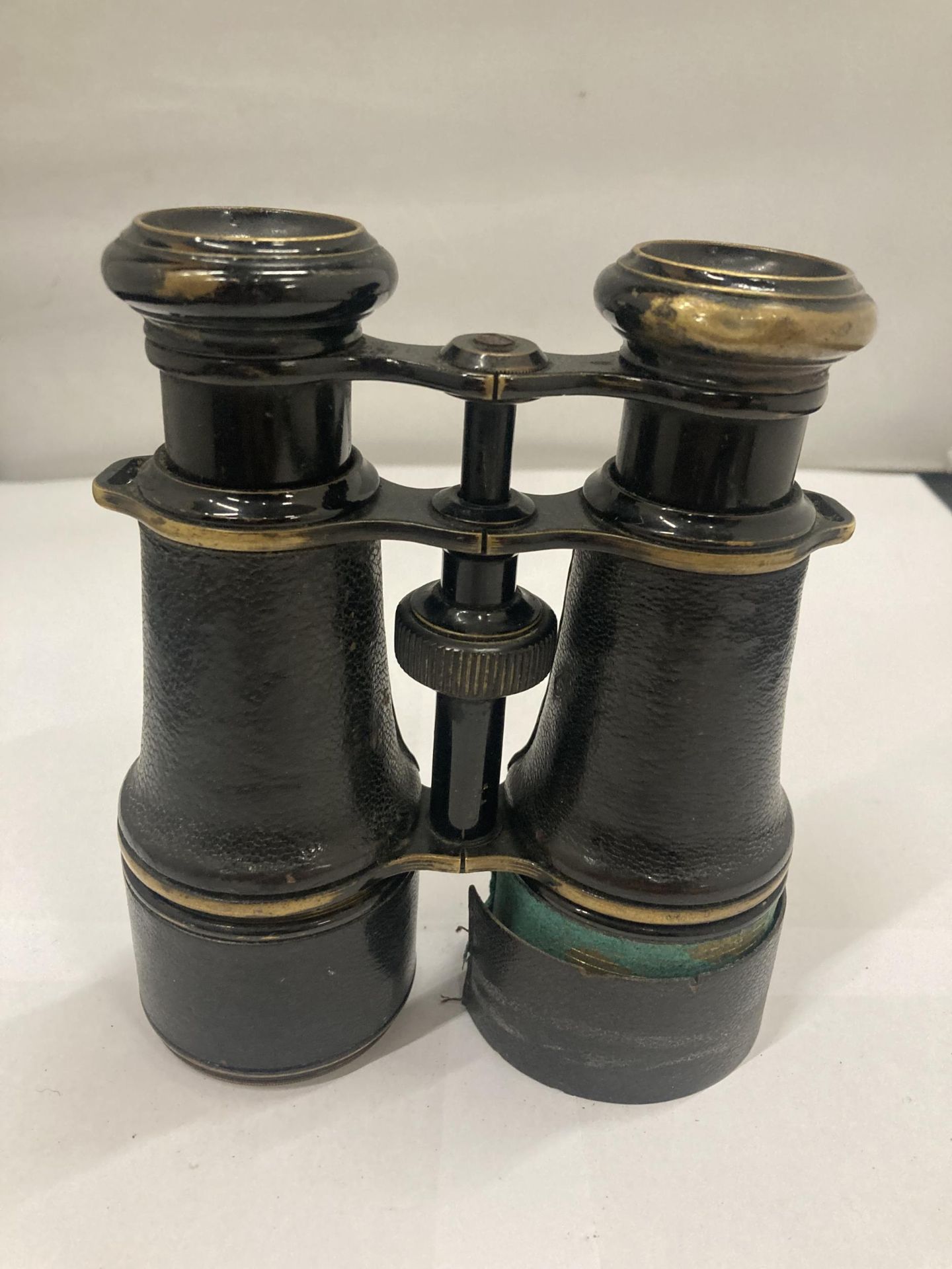 A PAIR OF VINTAGE BINOCULARS