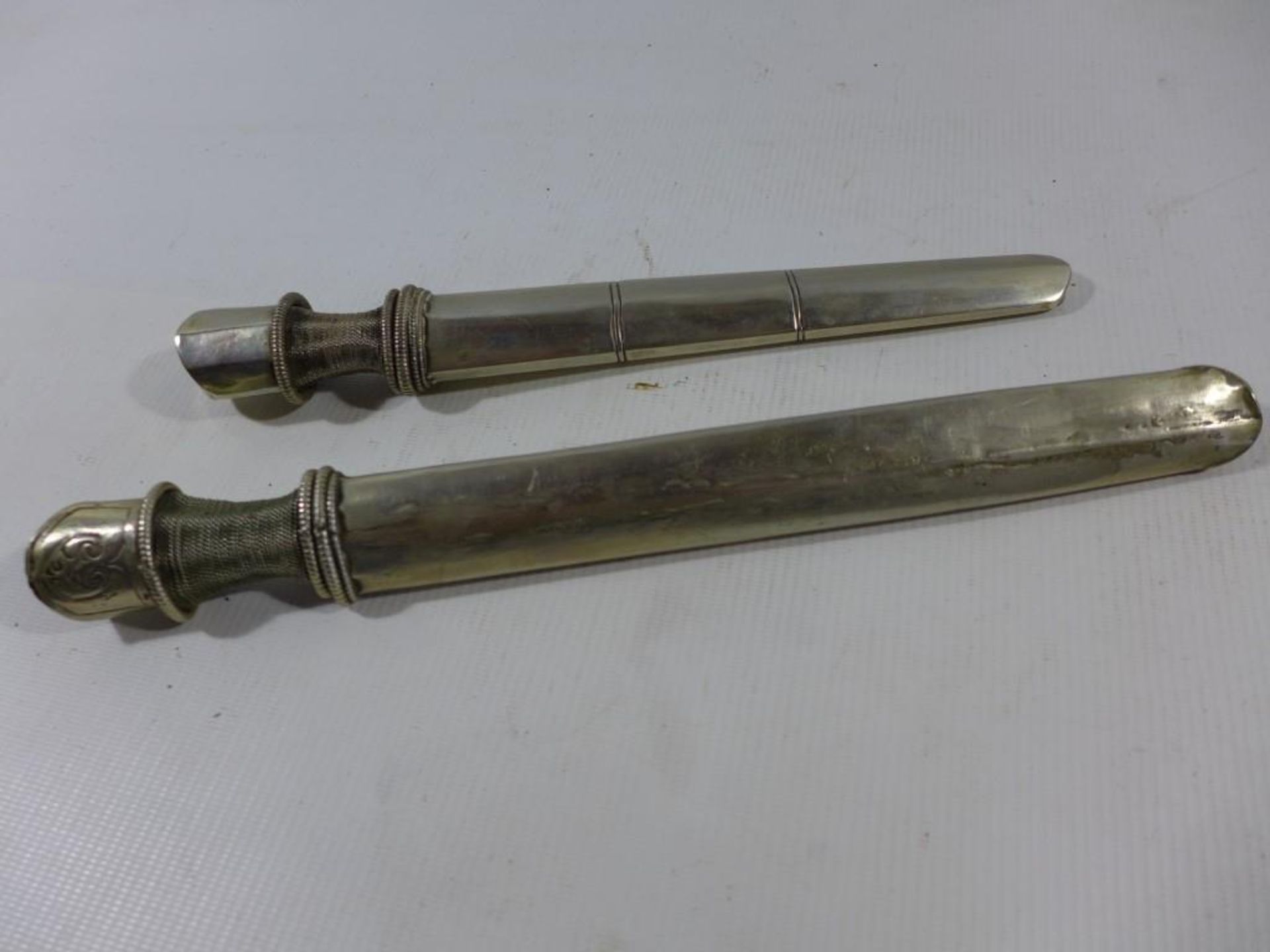 TWO FAR EASTERN DAGGERS AND SCABBARDS, 20CM AND 23CM BLADES - Image 3 of 4