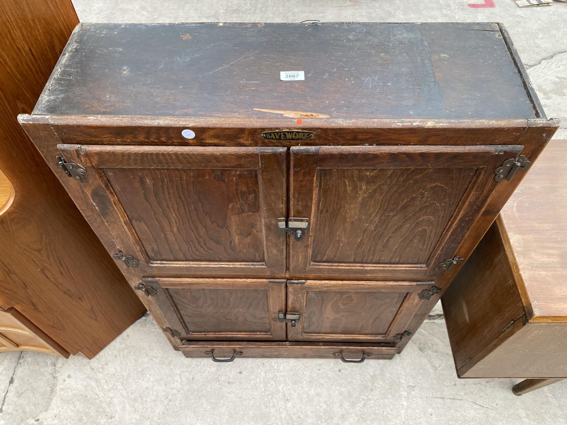 A MID 20TH CENTURY 'SAVEWORK' FOUR DOOR CABINET WITH SINGLE DRAWER, 31" WIDE