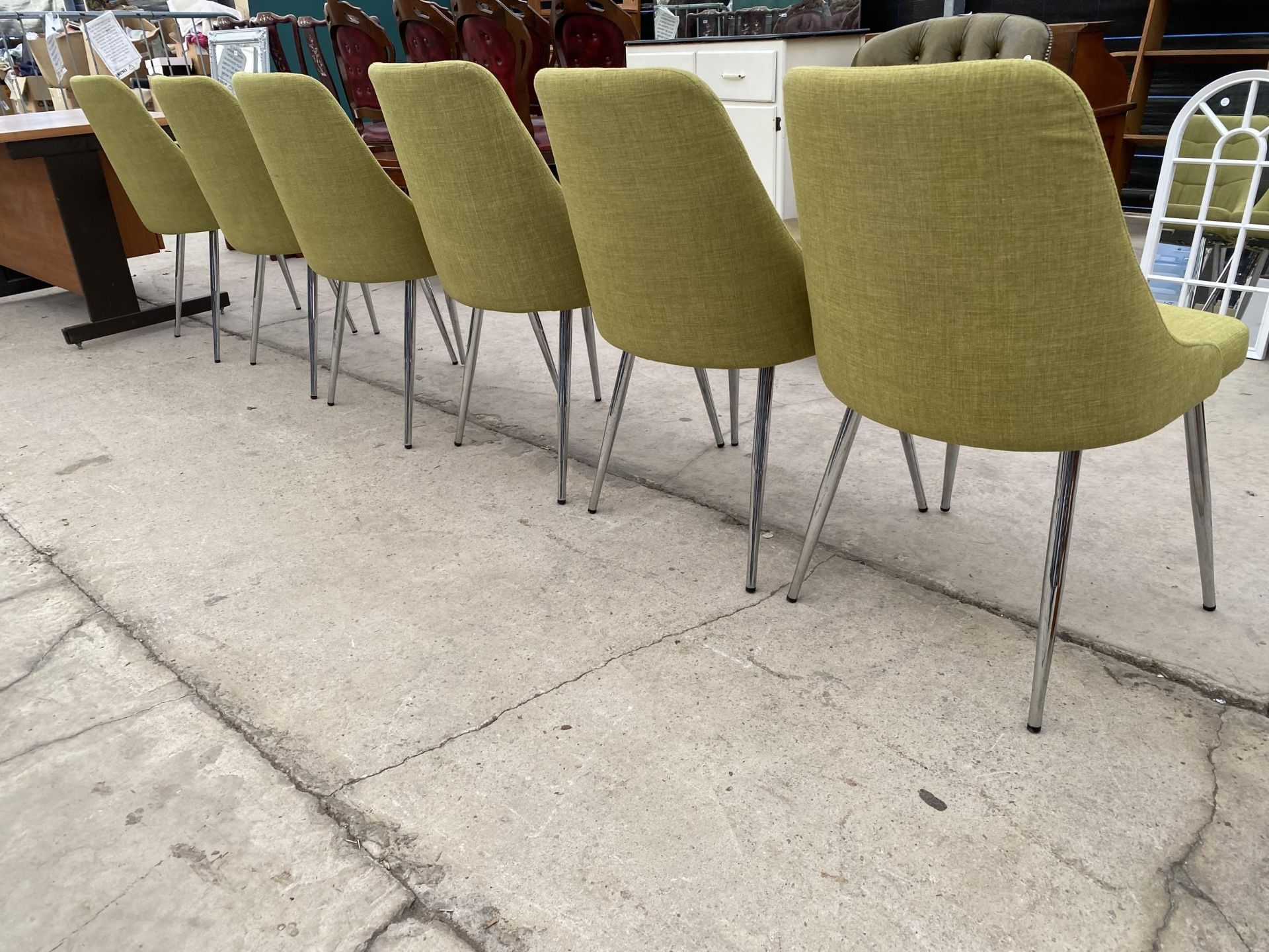 A SET OF SIX GREEN FABRIC 'SHANGHAI' CHAIRS ON POLISHED CHROME LEGS - Image 4 of 4