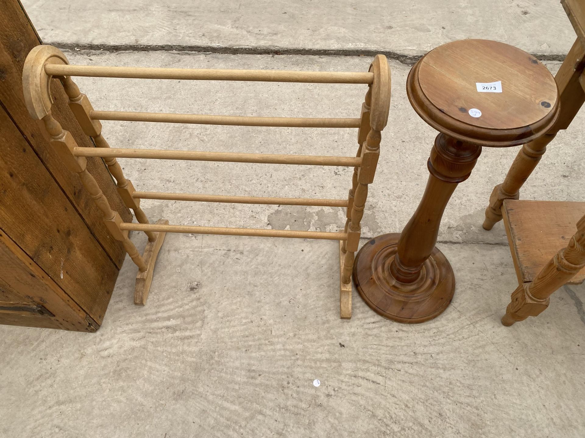 A MODERN PINE FIVE BAR TOWEL RAIL AND 10" DIAMETER JARDINIER STAND