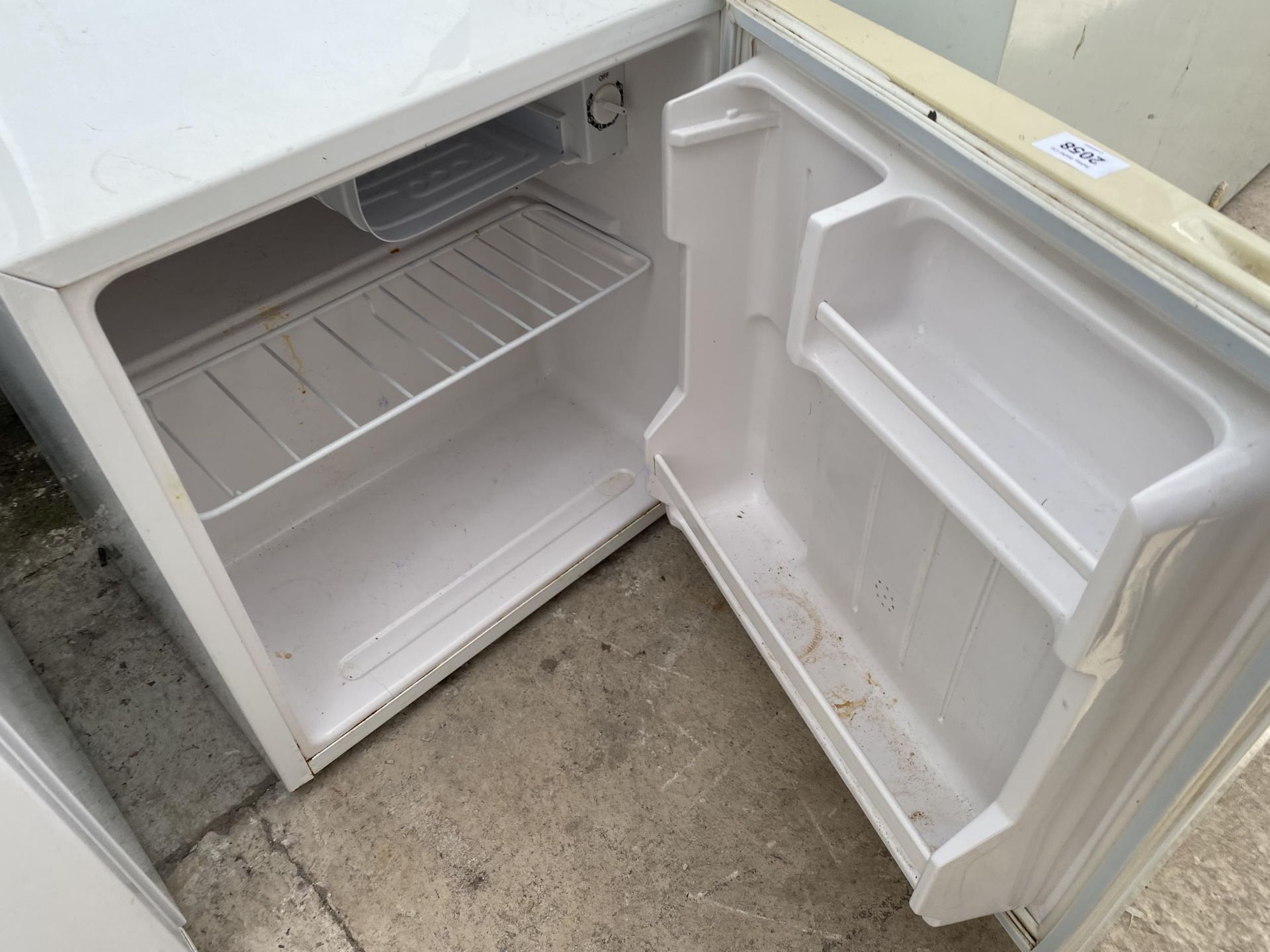 A WHITE NAIKO COUNTER TOP FRIDGE - Image 2 of 2