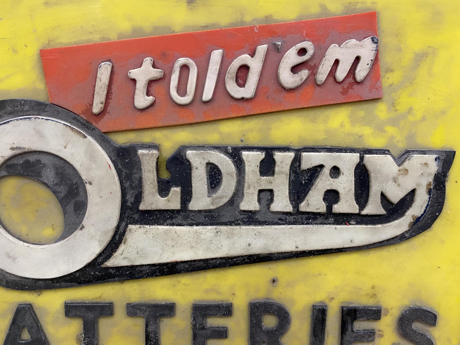 AN 'I TOLD EM' OLDHAM BATTERIES ILLUMINATED BOX SIGN, 39 X 50 X 10CM - Image 2 of 2