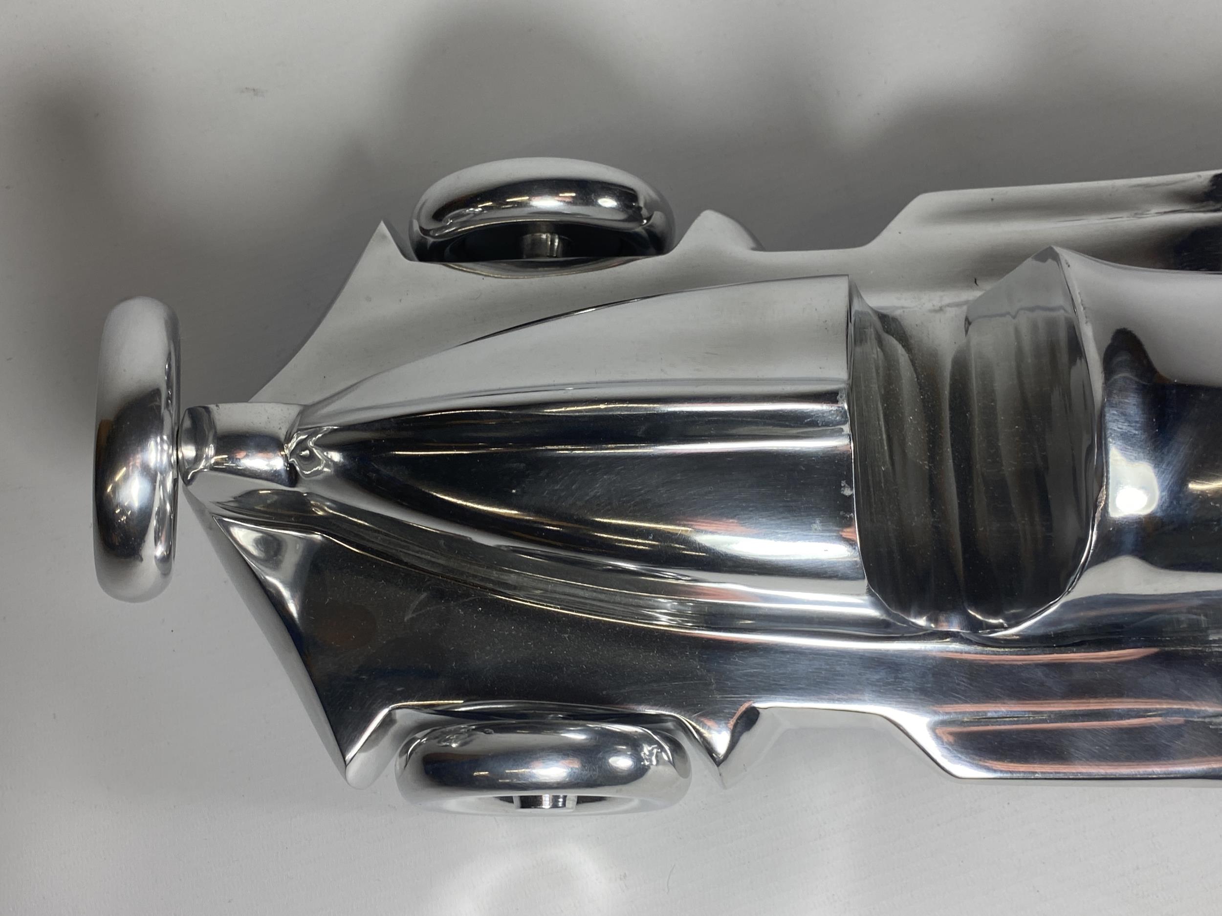 A LARGE ALLOY CHROME STYLE RACING CAR, LENGTH 52CM - Bild 3 aus 3