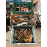 AN ASSORTMENT OF TOOLS TO INCLUDE FILES, A TOW ING BLOCK AND A MINCER ETC