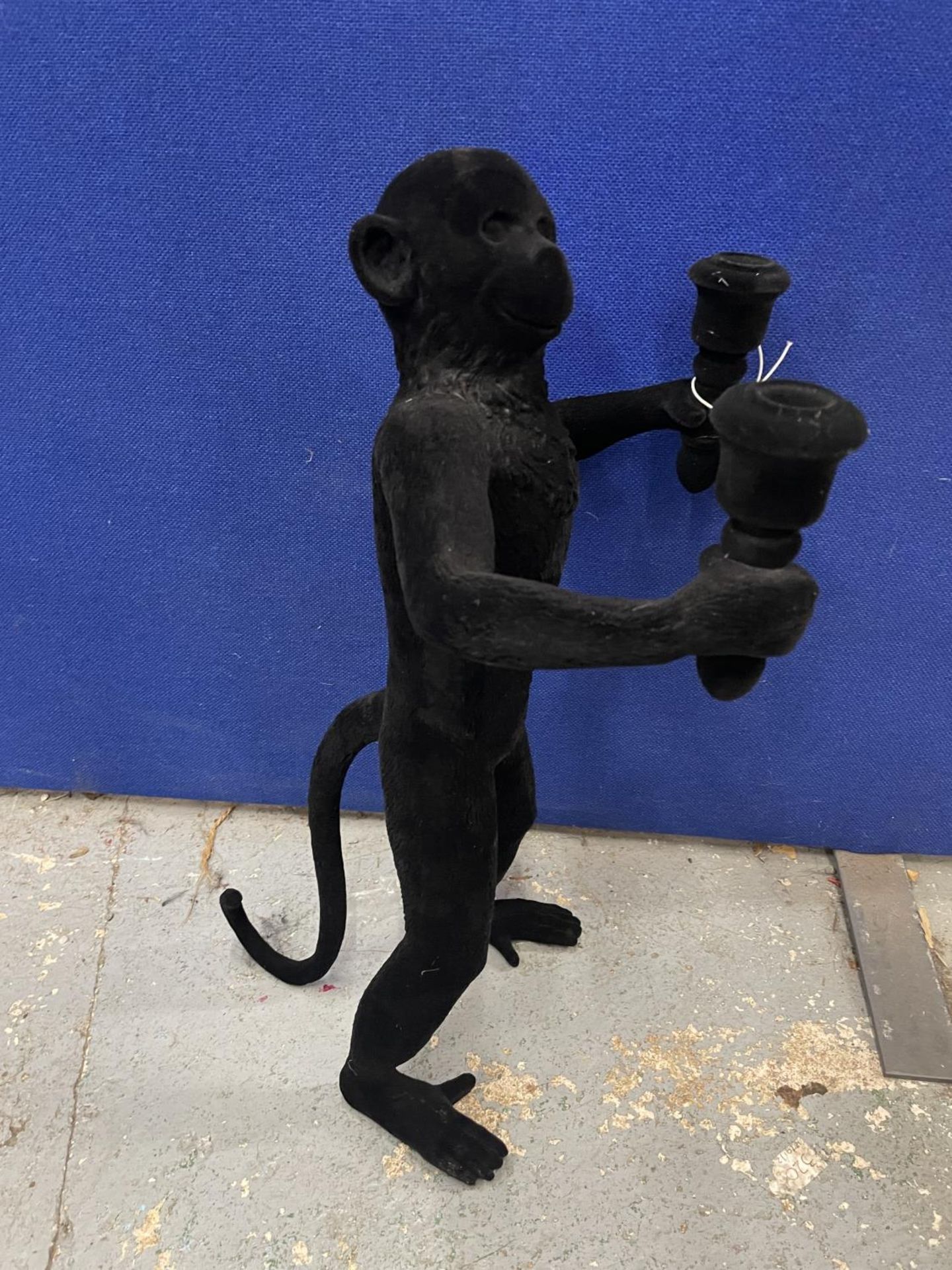 A FLOCK COVERED 'MONKEY' CANDLE HOLDER HEIGHT 53CM - Image 3 of 3