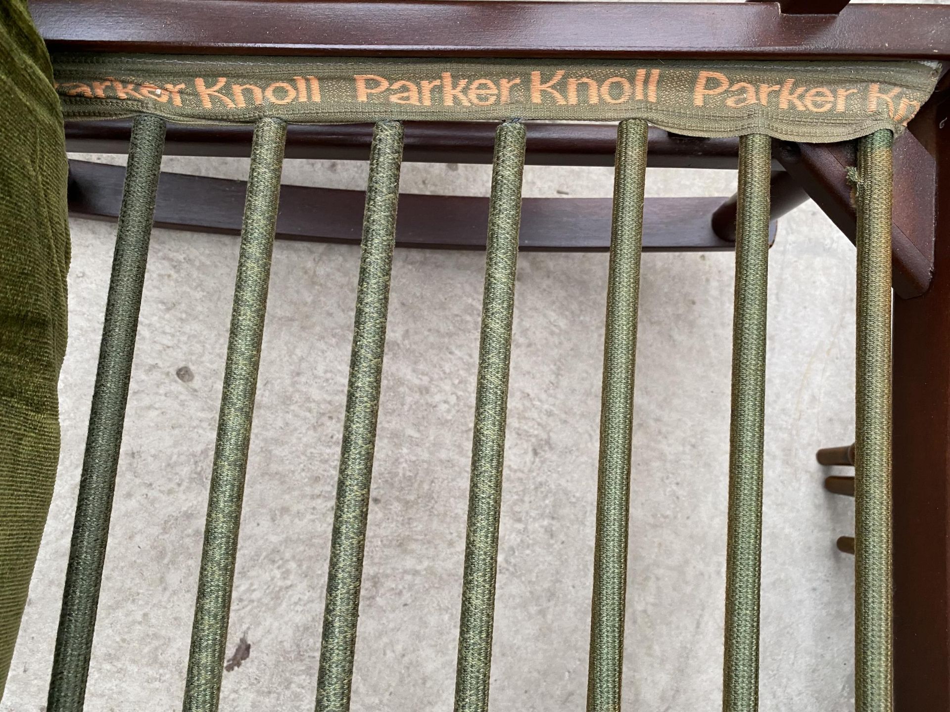 A PARKER KNOLL ROCKING CHAIR - Image 3 of 5