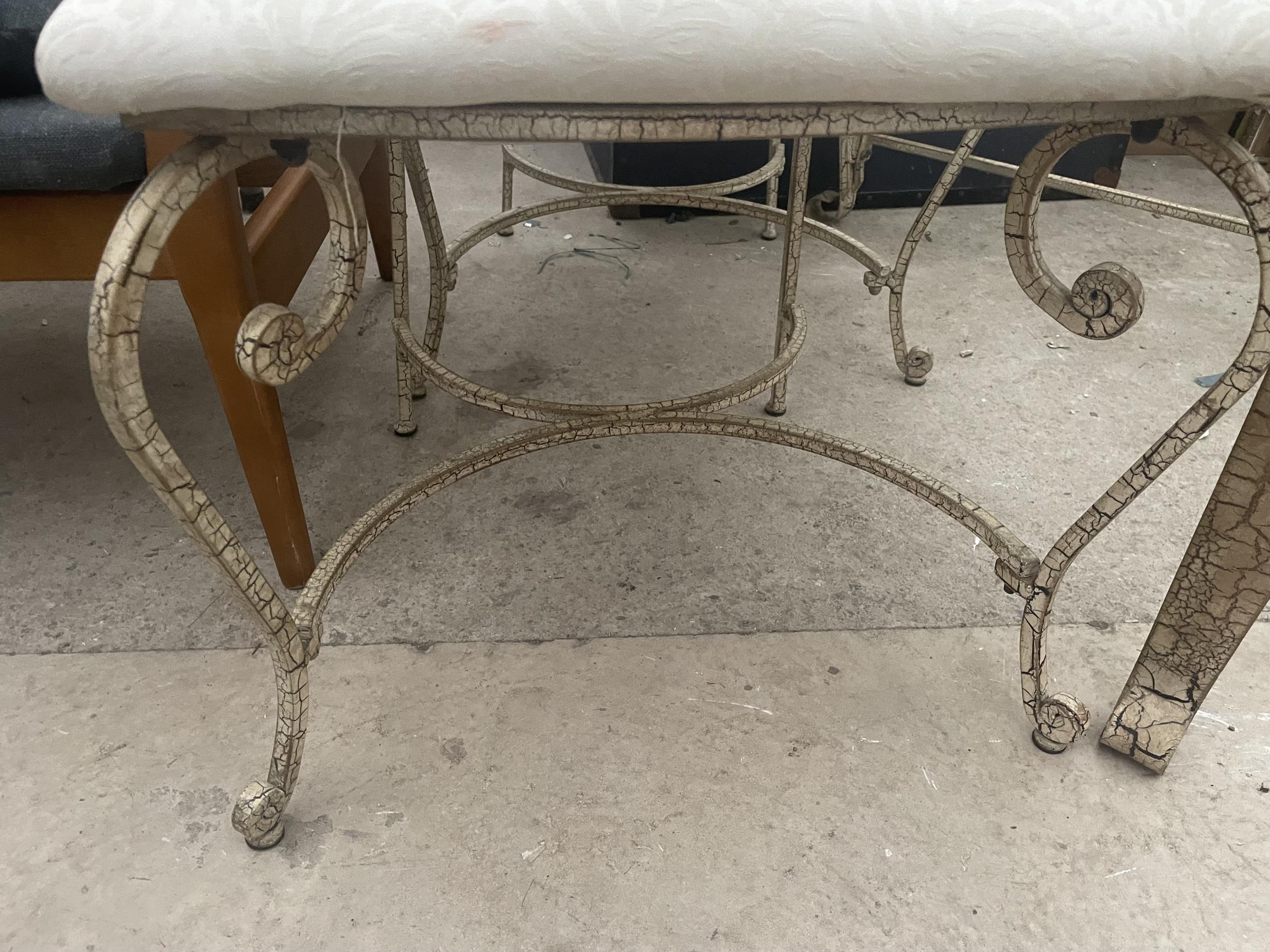 A METALWARE FRAMED GLASS TOP DINING TABLE WITH CRACKLE WARE DECORATION, FOUR MATCHING CHAIRS AND A - Image 12 of 12